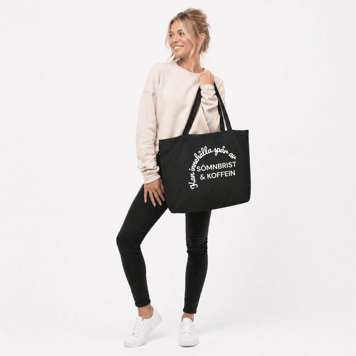 Tygpåse XL - Kan innehålla spår av - Pyntat - Tygpåsar med citat, presenter och uttryck att matcha med familj och vänner